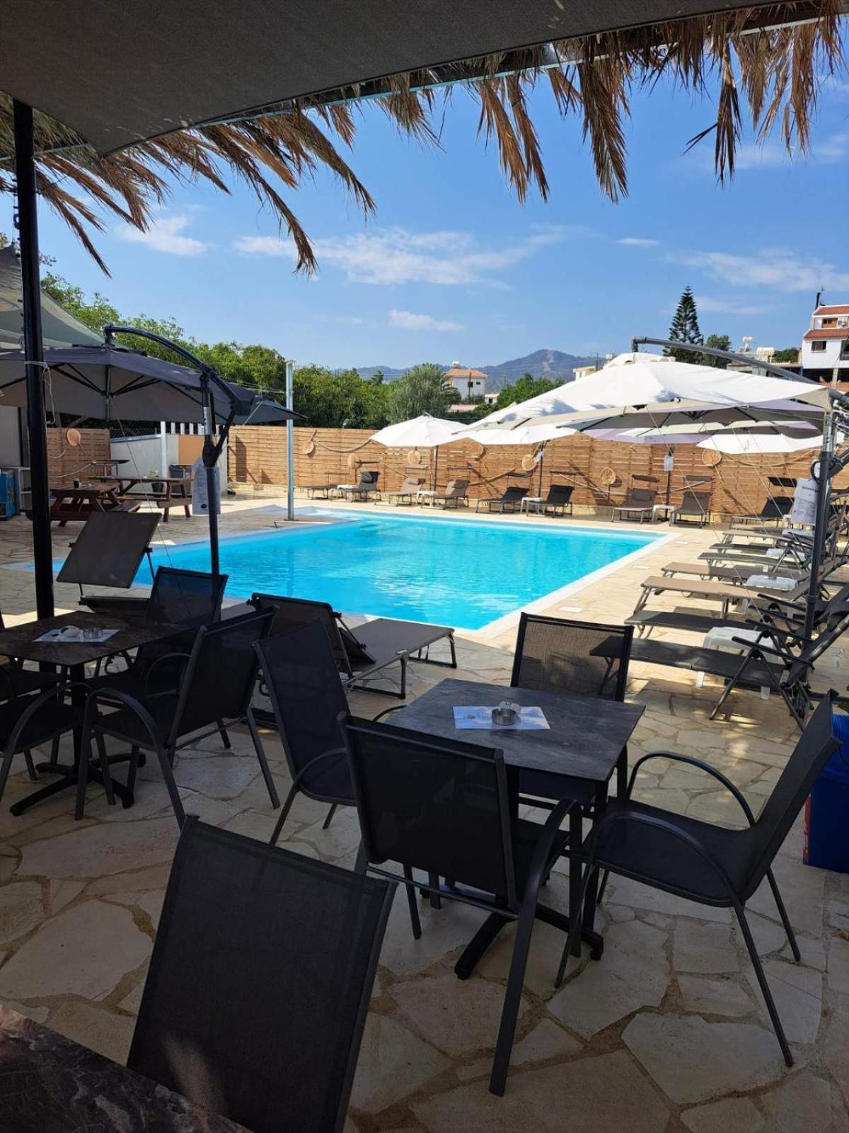 Twins Apartments Kato Pyrgos Exterior photo